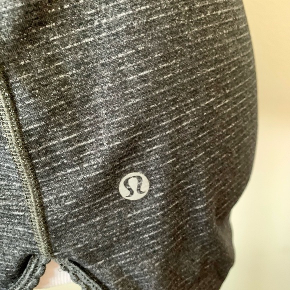 Lululemon racer back athletic tank top ruffle trim grey M - Picture 4 of 6